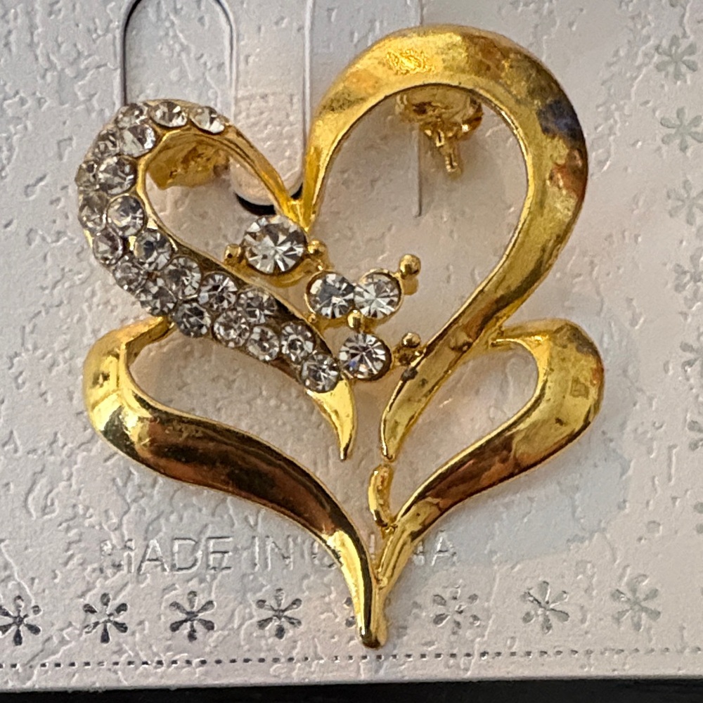 Elegant Gold Heart Brooch with Crystals